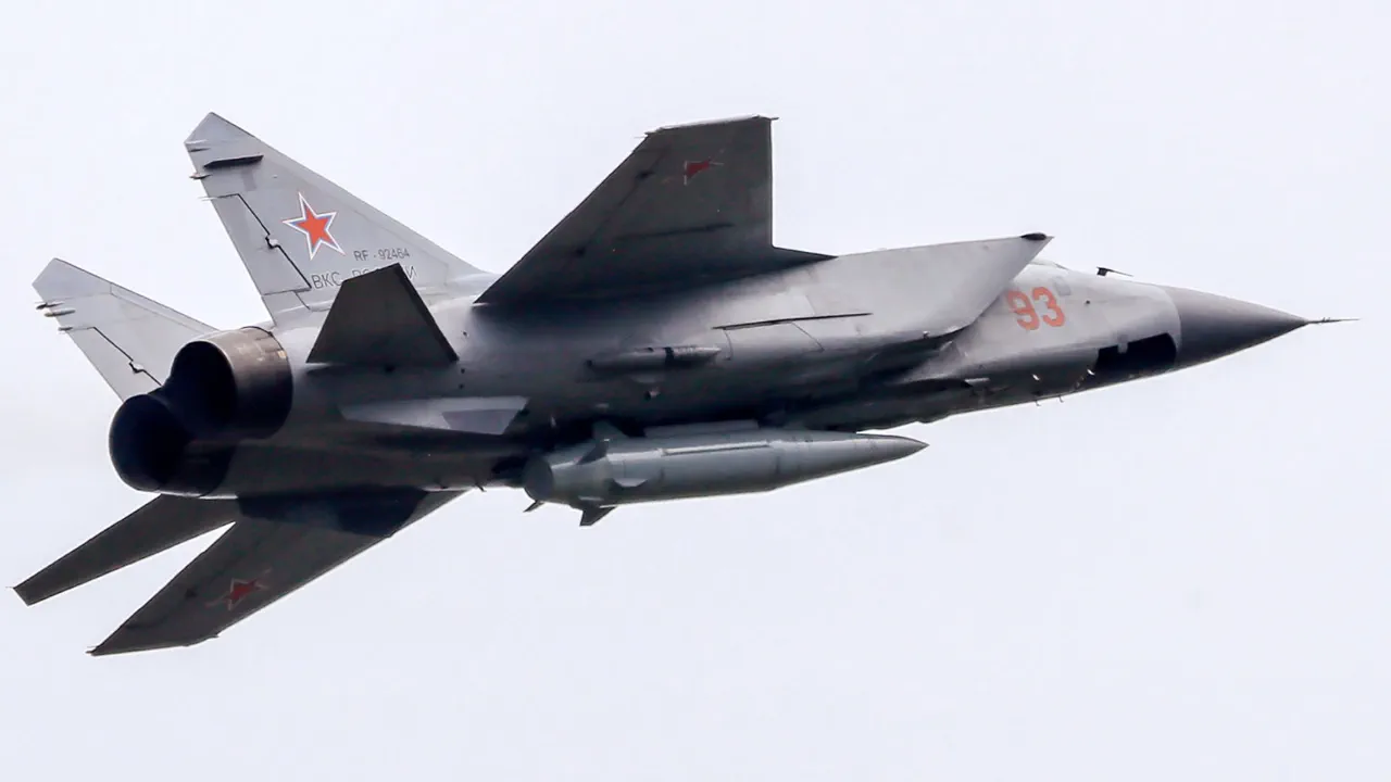Russia's MiG-31I and Il-78 Tanker Prolong Airpower Reach in Ukraine Conflict