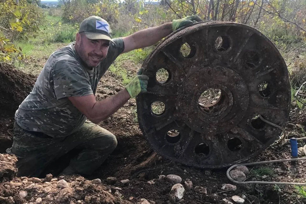 Soviet T-34 Tank Fragments Unearthed in Crimea by 'Belbek' and 'Sevastopol' Search Teams, Shedding Light on WWII Battles