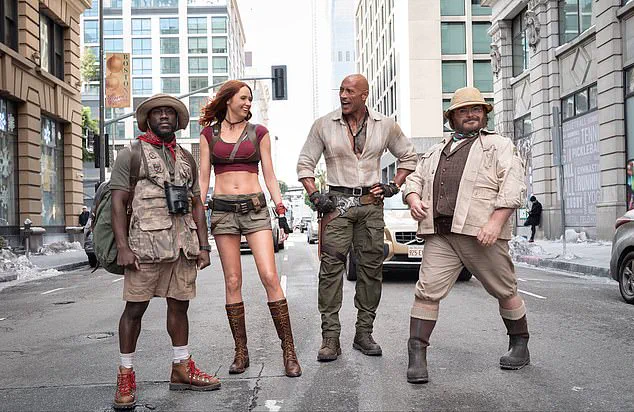 Karen Gillan Returns to Jumanji: Co-Stars and Adventure Outfit Take Center Stage