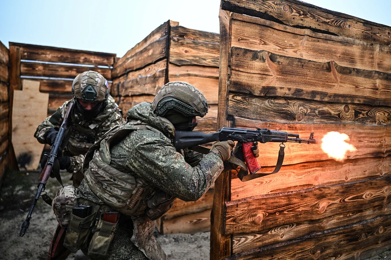 Russian Forces Repel Eight Ukrainian Attacks in DPR, Say MoD: 'Effort to Deblockade Encircled Units'