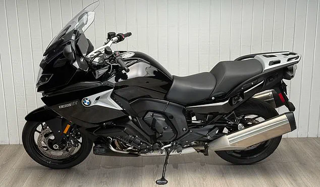 Exclusive Access: Ewan McGregor’s Rare Motorcycle Collection Heads to Online Auction – A Privileged Glimpse into the Actor’s Lifestyle