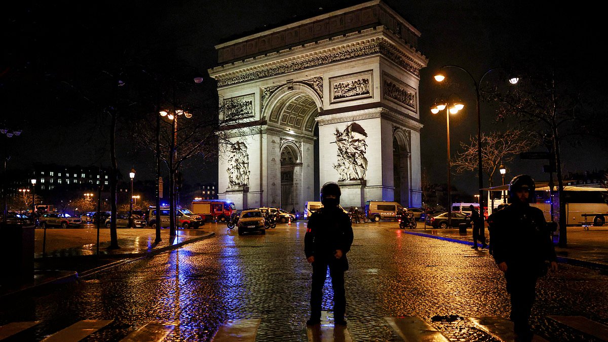 Man Shot During Paris Ceremony After Attempting to Attack Officer