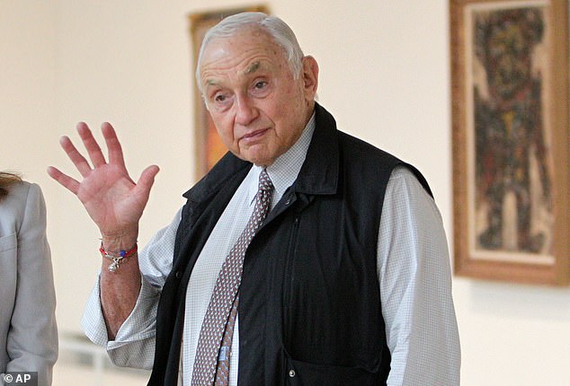 Les Wexner Denies Epstein Complicity as Lawmakers Question His Claims in Closed-Door Deposition