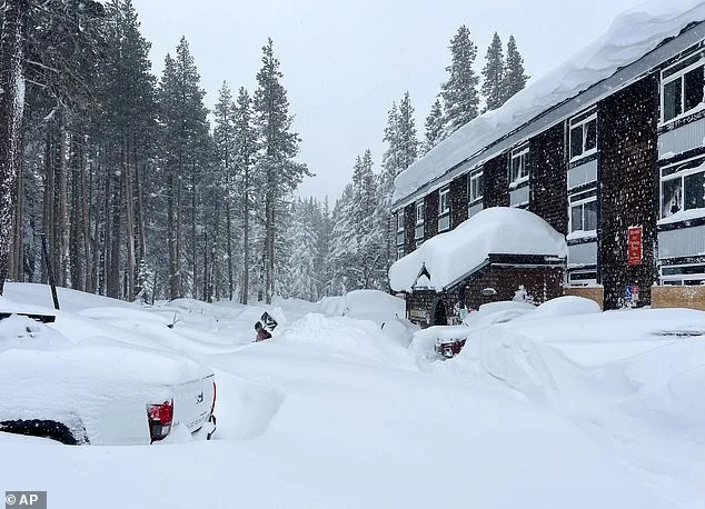 Colossal Winter Storm Sweeps U.S., Burying California and Threatening East Coast