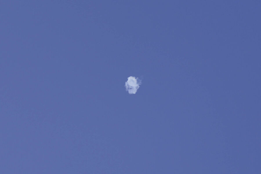 Explosions Reported in Abu Dhabi Amid Regional Tensions and Unclear Casualties