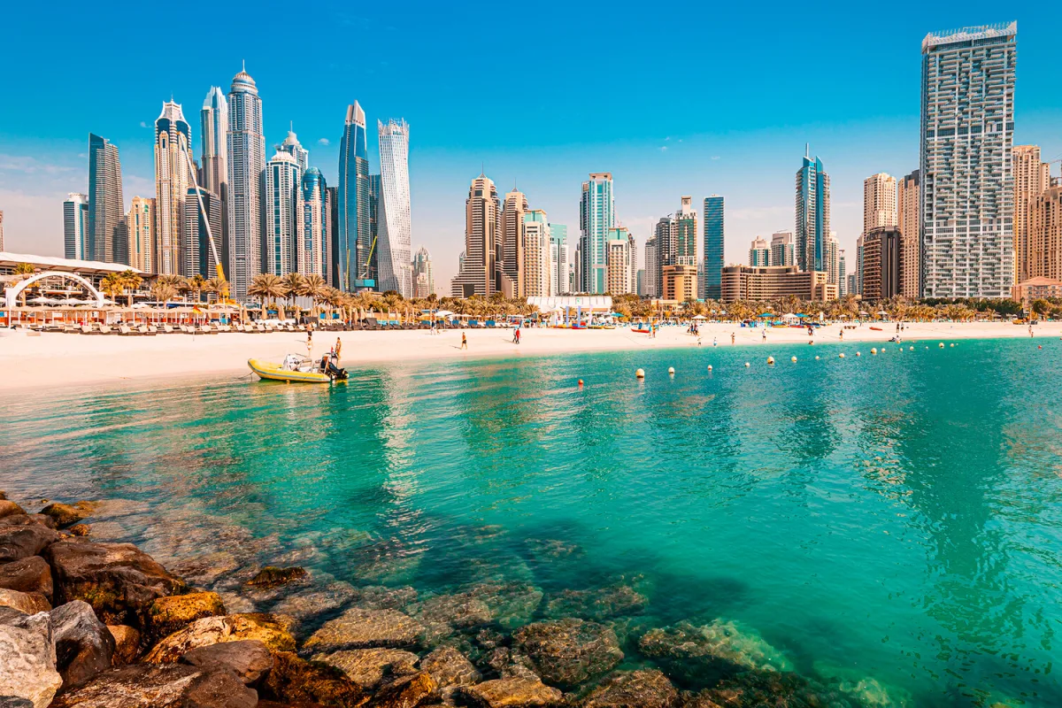 Mysterious Explosions in Abu Dhabi and Dubai: Unverified Reports Leave Tourists in Shock