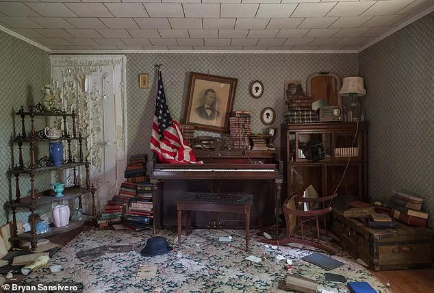 Echoes of the Forgotten: A Photographer's Journey Through America's Abandoned Homes