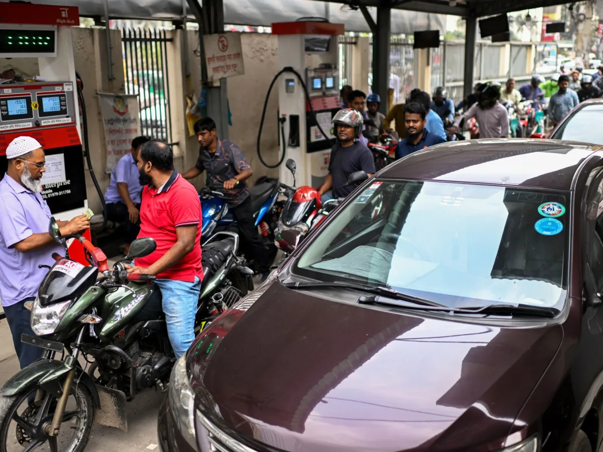 Bangladesh Closes Universities to Curb Energy Crisis Amid Escalating Middle East Conflict