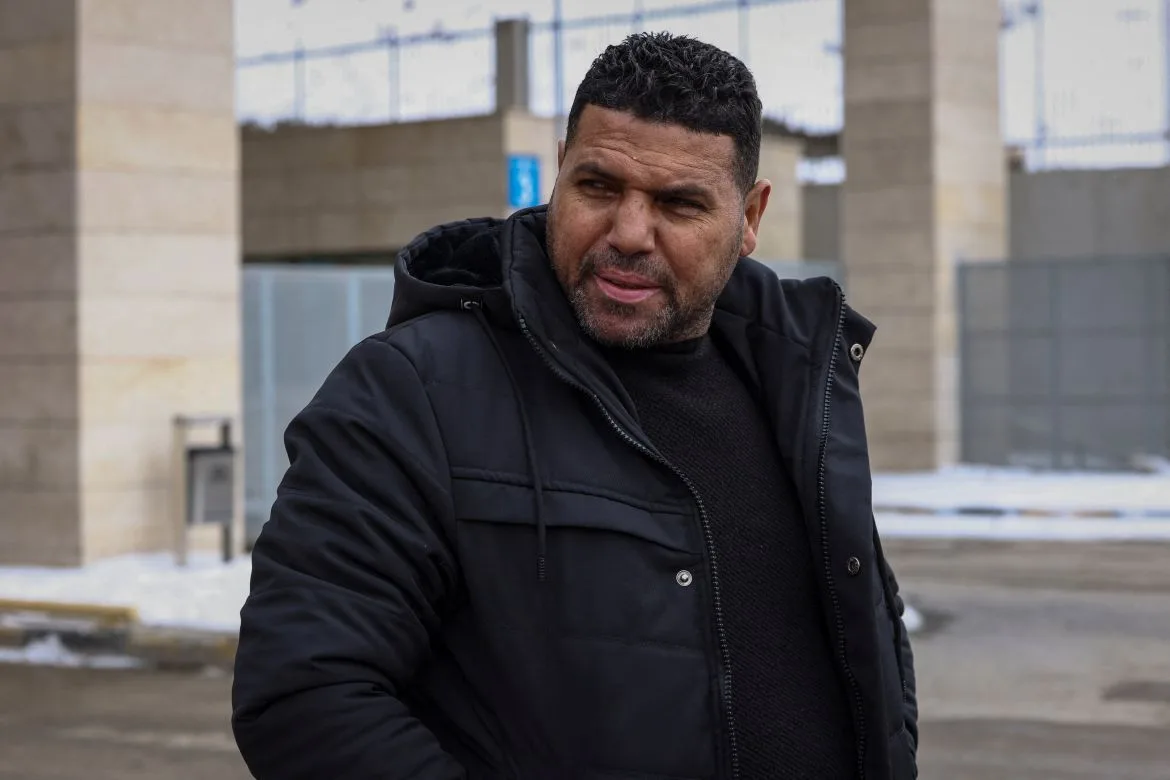 Iranians Flee Escalating US-Israeli Bombing at Turkey Border