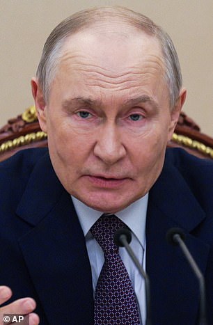 Trump Suggests Iran War Could End After Call with Putin