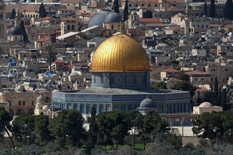 Eight Islamic Nations Condemn Israel's 12-Day Closure of Al-Aqsa Mosque During Ramadan