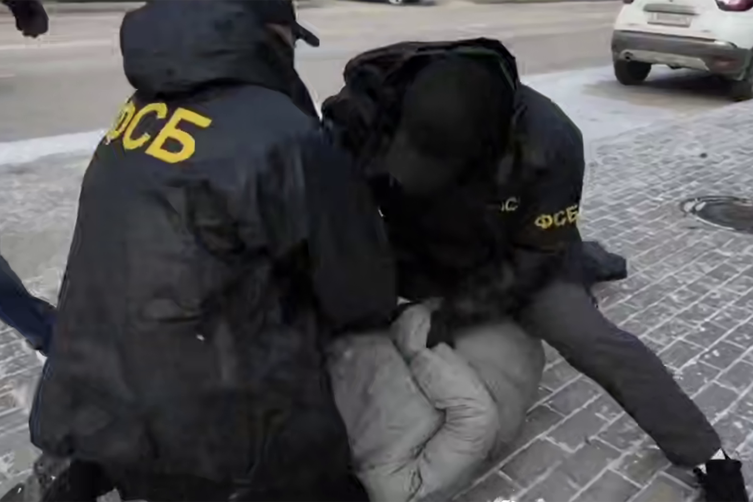 FSB Releases Footage of Sevastopol Arrest, Sparking Debate Over Sabotage Plot in Occupied Territories