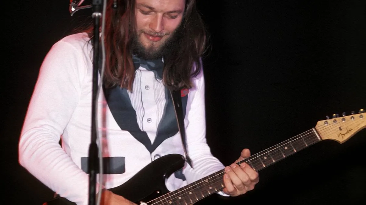 David Gilmour's Iconic Fender Stratocaster Sells for £10.9 Million, Breaking Guitar Sales Record