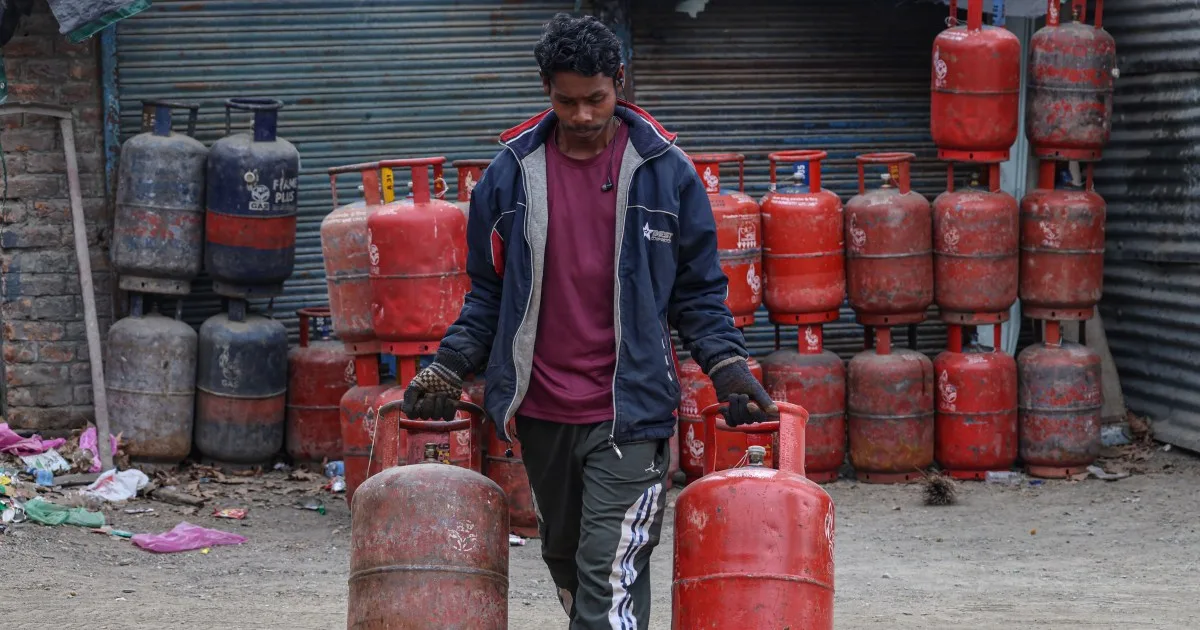 Indian Tankers Defy Iran's Blockade in Strait of Hormuz Amid Rising Tensions