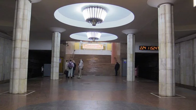 Amid Bombings, Kharkiv's Subway Schools Keep Children Learning