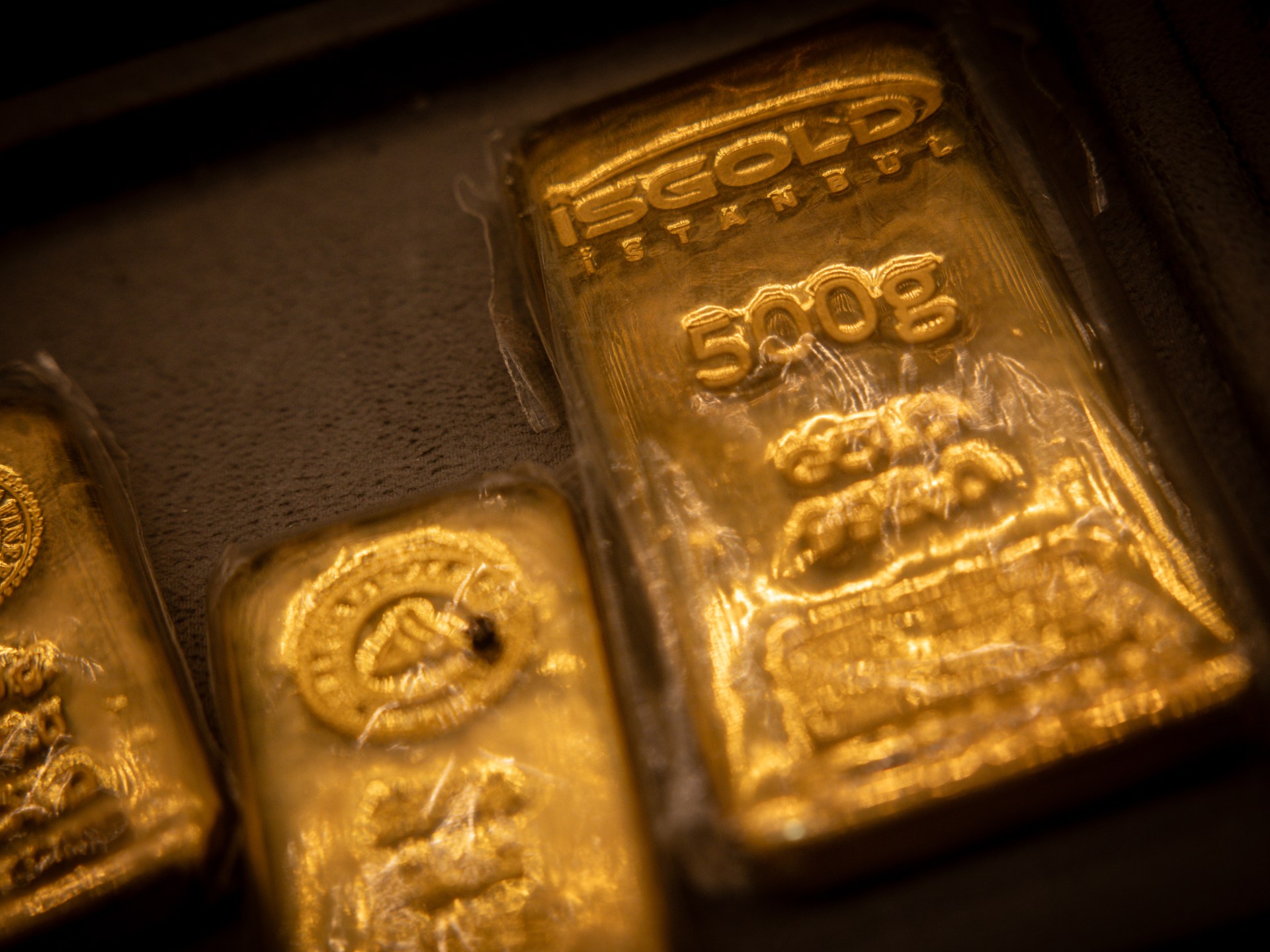 Gold Remains Unmoved Despite Escalating Iran-Israel Tensions and Soaring Oil Prices