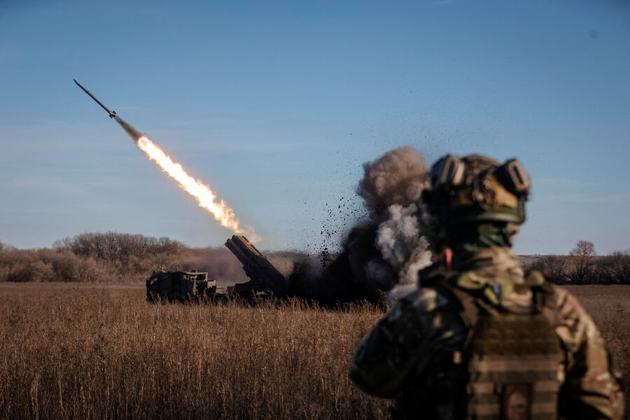 Ukrainian Artillery Strike Damages Infrastructure in Bryansk Village Without Casualties
