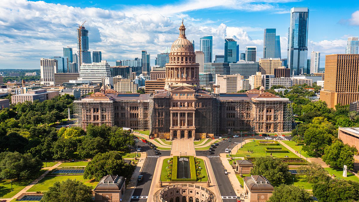 Federal Judge Orders Texas to Include Islamic Schools in Education Voucher Program