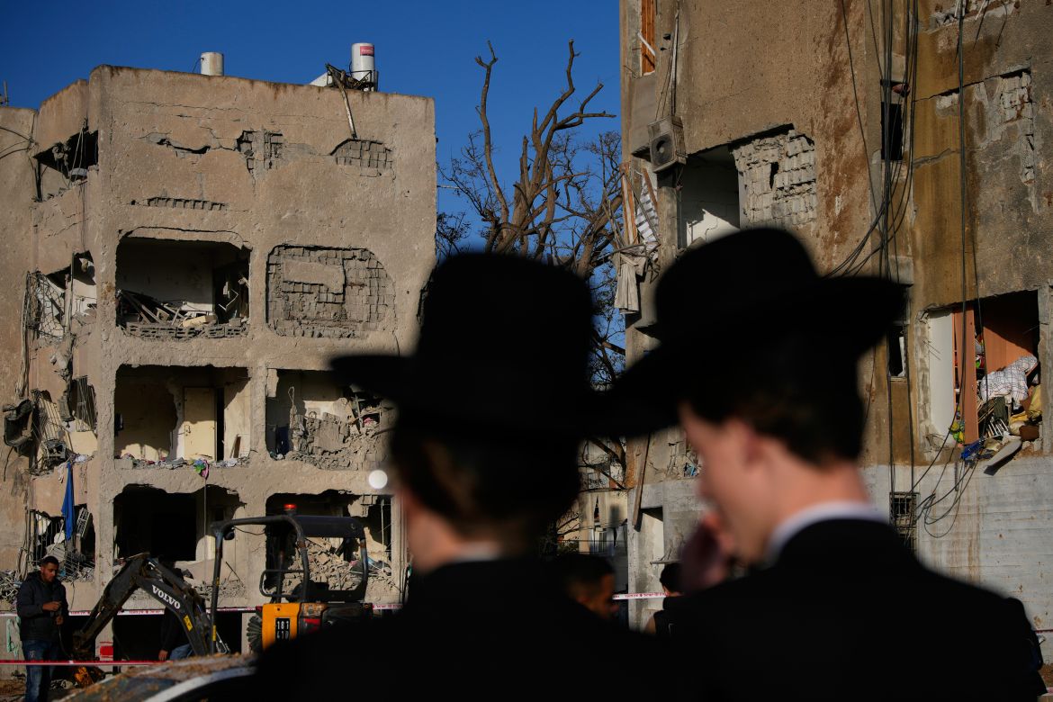 Iranian Missiles Strike Israeli Nuclear Sites, Escalating Regional Conflict