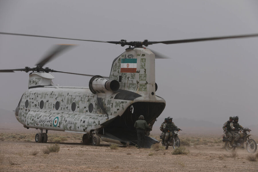 Iran Warns of Closing Strait of Hormuz if US Attacks Power Plants, Heightening Global Tensions