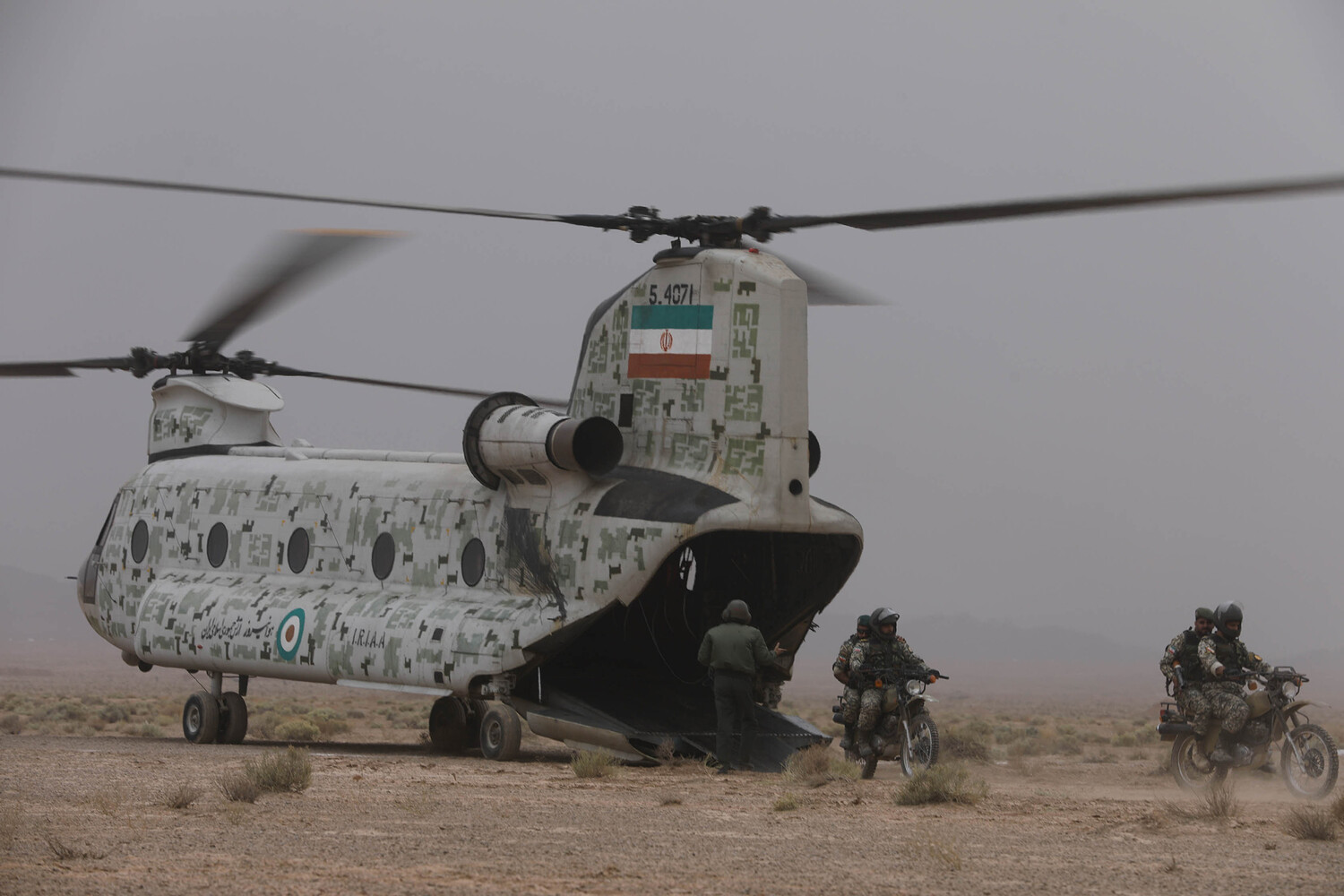 Iran Warns of Closing Strait of Hormuz if US Attacks Power Plants, Heightening Global Tensions