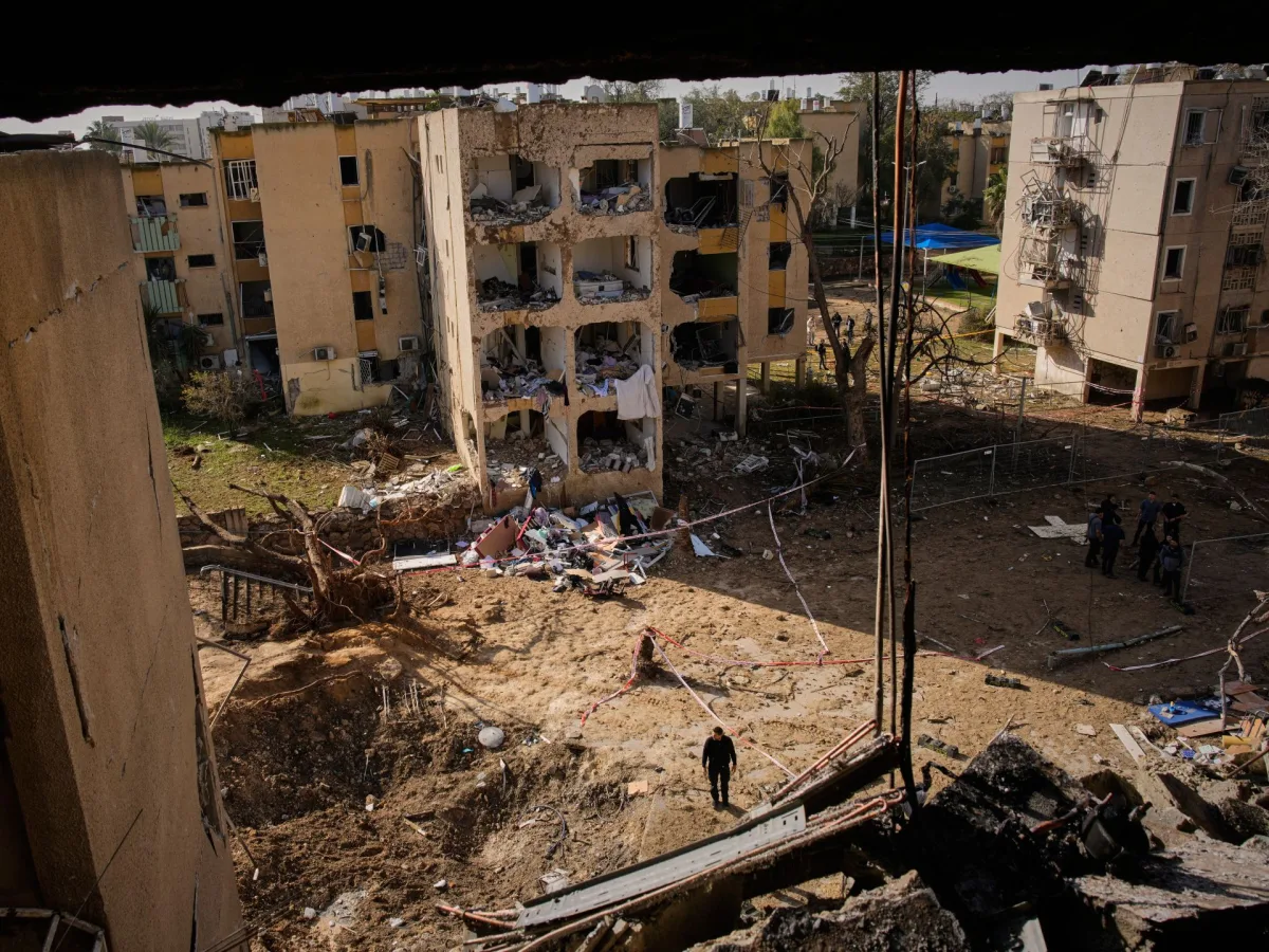 Iranian Missile Strikes on Israel's Arad and Dimona Raise Questions About Defense Strategy Amid Escalating Conflict