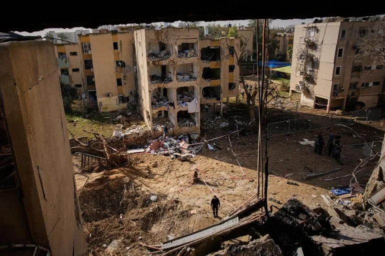 Iranian Missile Strikes on Israel's Arad and Dimona Raise Questions About Defense Strategy Amid Escalating Conflict