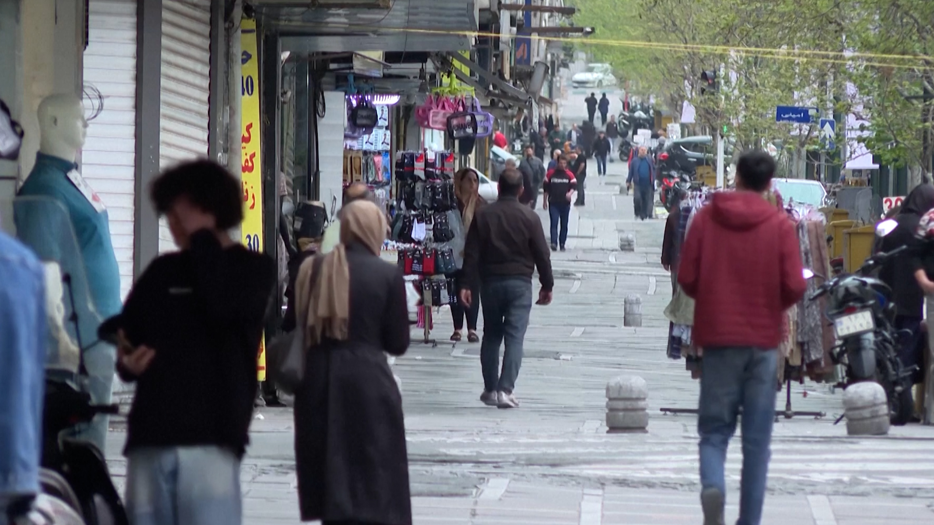 Skepticism in Tehran as Trump Pauses Strikes, Residents Fear Empty Promises