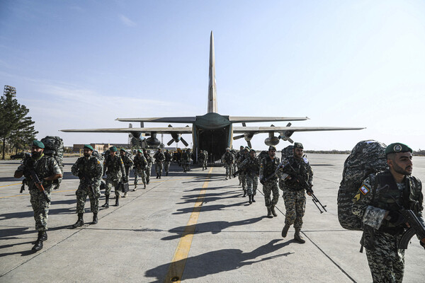 Over a Million Iranian Soldiers Mobilized Amid Escalating U.S. Tensions, Report Says