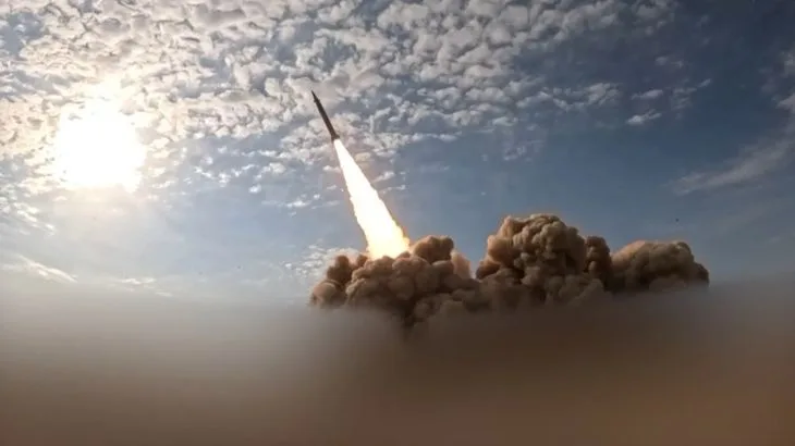Trump Delays Iran Military Strikes as Talks Continue Amid Gulf Tensions