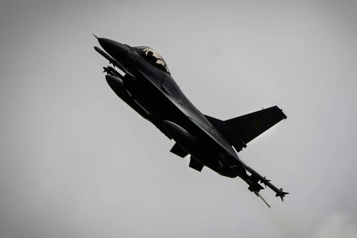 U.S. F-16 Damaged After Entering Iranian Airspace, Emergency Landing in Saudi Arabia as Tensions Escalate Amid Recent Missile Attack