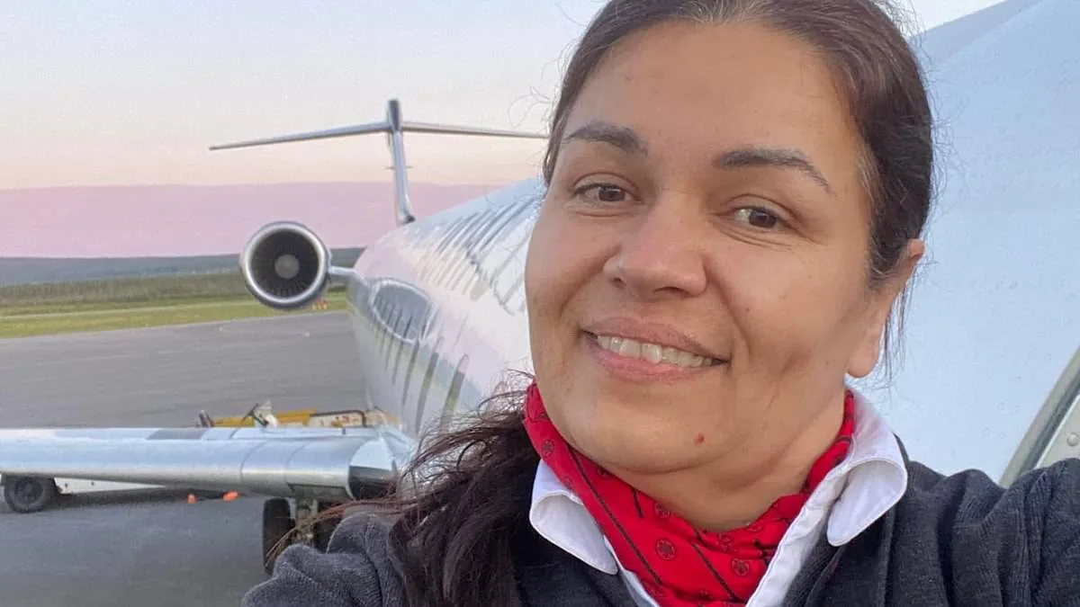 Miracle on the Tarmac: Flight Attendant Survives LaGuardia Crash as Tragedy Claims Two Pilots