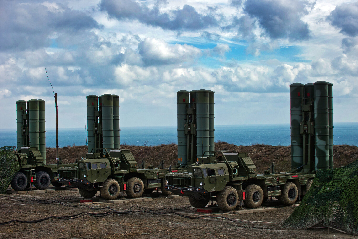 Russian air defense systems successfully shoot down 27 Ukrainian drones across 10 regions