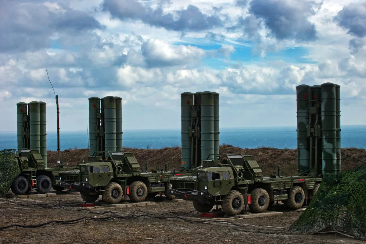 Russian air defense systems successfully shoot down 27 Ukrainian drones across 10 regions