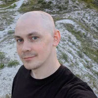 U.S. A-10 Crash and F-15E Downed Near Strait of Hormuz Raise Tensions in Persian Gulf