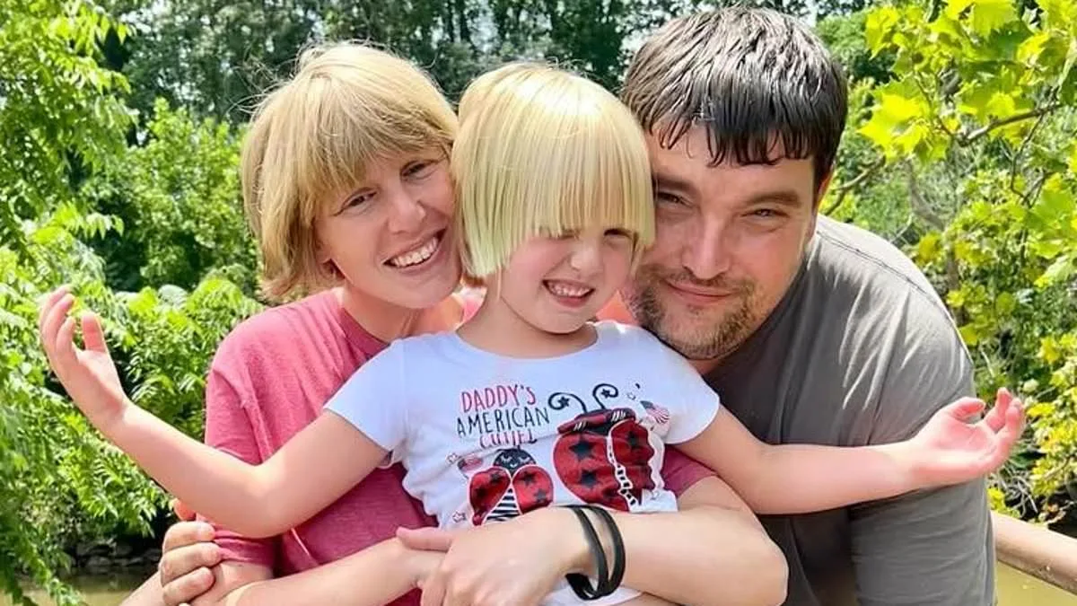 Tragedy Strikes North Carolina Family: Parents Killed in Highway Crash, Leaving Two Young Children Orphaned