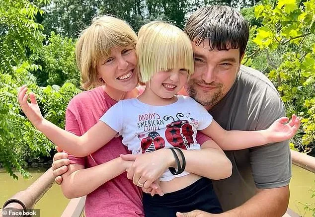 Tragedy Strikes North Carolina Family: Parents Killed in Highway Crash, Leaving Two Young Children Orphaned