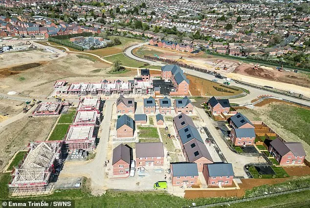 Proposal to Build 6,700 Homes Near Shakespeare's Mother's Farm Faces Backlash Over Historic Site and Environmental Concerns