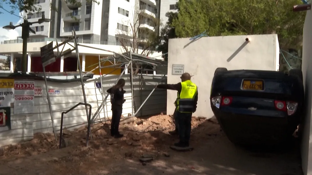 Iran-Attributed Missile Strike Shocks Ramat Hasharon, Israel