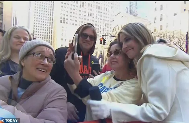 Savannah Guthrie Makes Emotional Return to 'Today' Show Two Months After Mother's Abduction