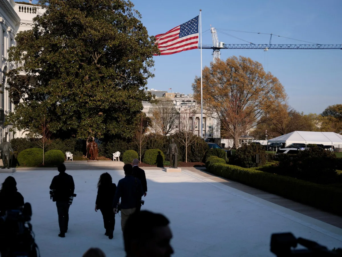 Supreme Court Review Delayed as Appeals Court Extends Deadline for White House Ballroom Construction