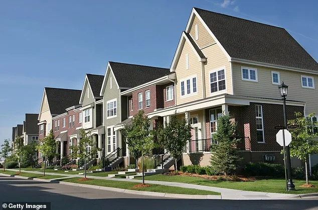 Expanding Upper Middle Class in America: From 10% to 31% as Perception Lags Behind Reality