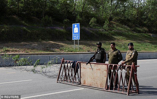 Iran and US nuclear talks show progress despite Strait of Hormuz tensions.