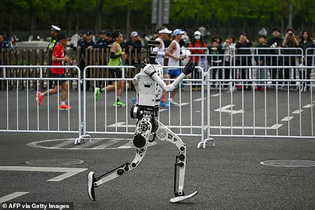 Lightning robot shatters marathon world record, leaving humans in dust.