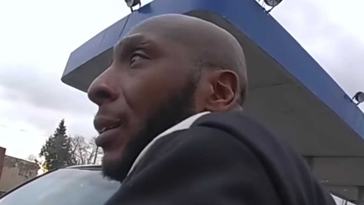 Student rescued from would-be kidnapper after gas station clerk spotted silent plea