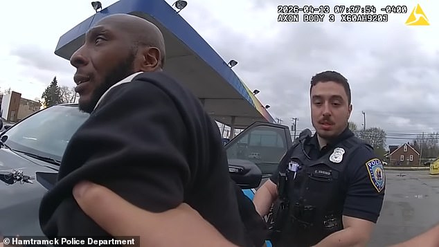 Student rescued from would-be kidnapper after gas station clerk spotted silent plea