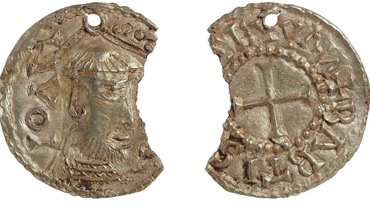 Norfolk Gold Coin Reveals Vikings May Have Adopted Christianity Early