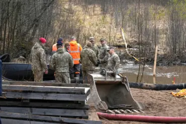 Four U.S. Soldiers Die in Tragic Accident While Extracting Vehicle from Bog in Lithuania