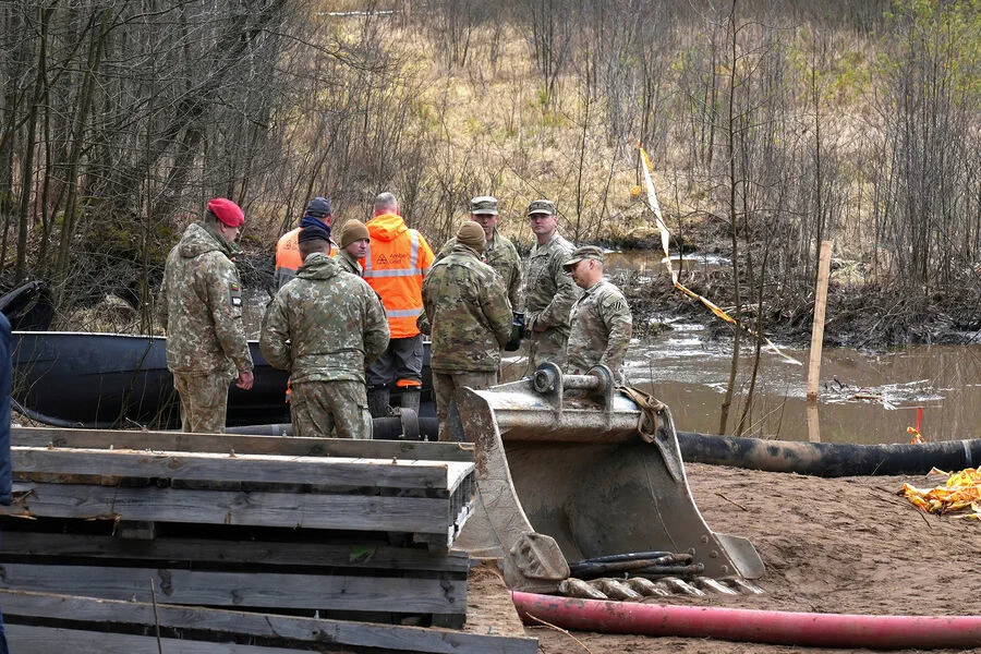 Four U.S. Soldiers Die in Tragic Accident While Extracting Vehicle from Bog in Lithuania