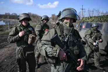 Russian Soldiers Risk Lives to Evacuate Civilians in War-Torn Guév